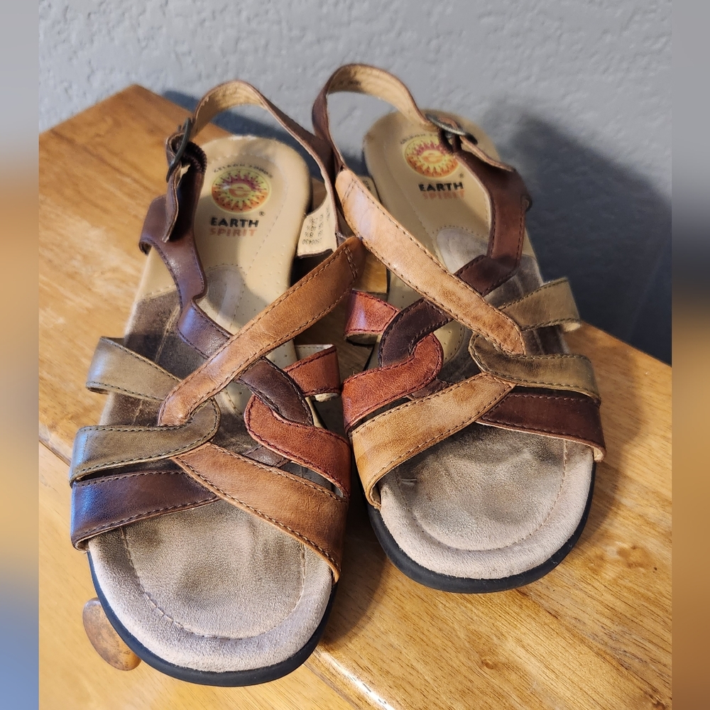 Earth Spirit‎ Blossom ll Women's Leather Sandals, Size 8.5